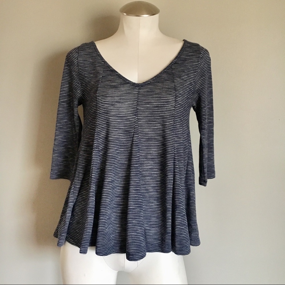 Anthropologie Puella 3/4 Sleeve Swing Tee
